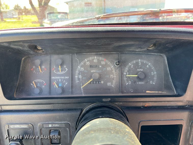 image for item MY9676 1989 Ford F250  bale bed pickup truck