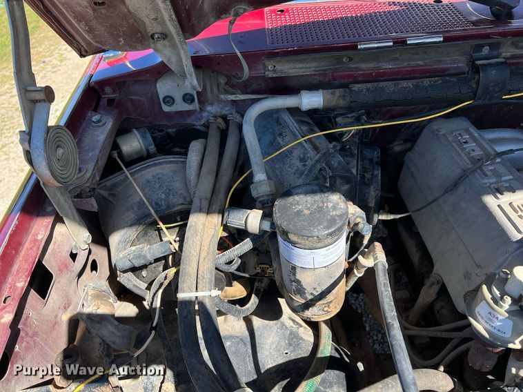 image for item MY9676 1989 Ford F250  bale bed pickup truck