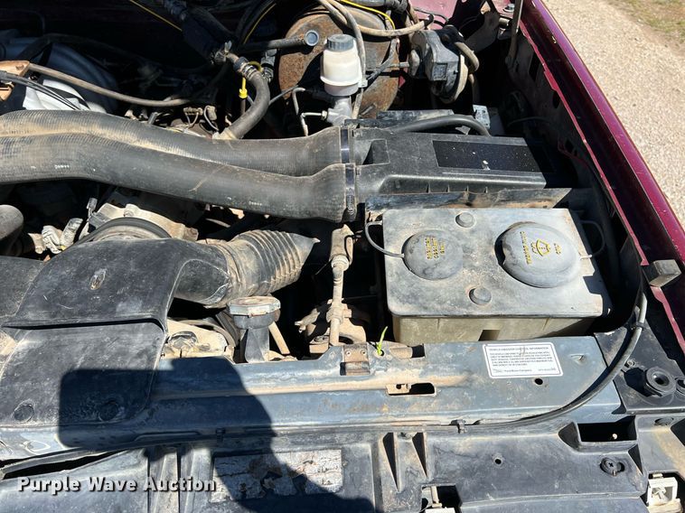 image for item MY9676 1989 Ford F250  bale bed pickup truck