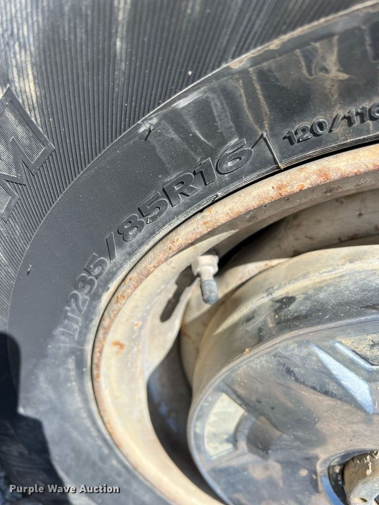 image for item MY9676 1989 Ford F250  bale bed pickup truck