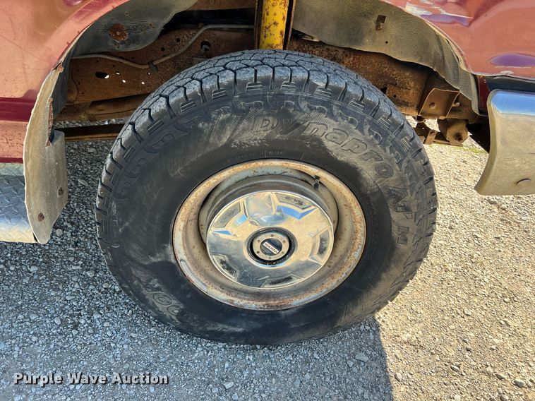 image for item MY9676 1989 Ford F250  bale bed pickup truck