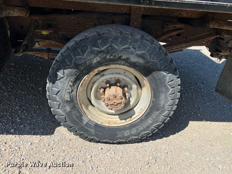 image for item MY9676 1989 Ford F250  bale bed pickup truck