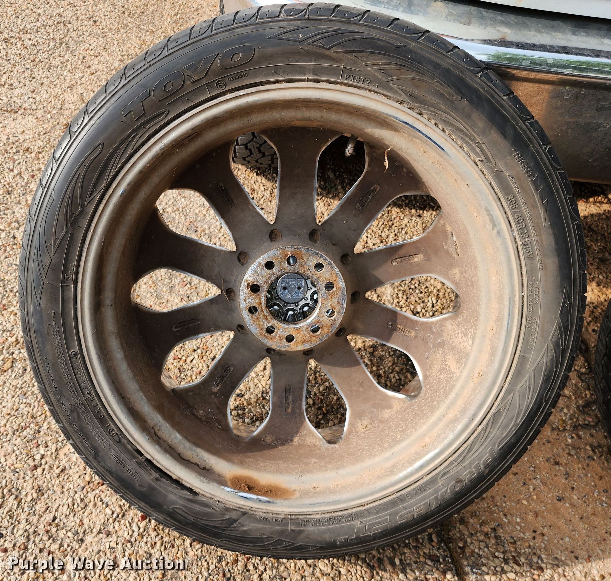 (4) 305/40R23 tires and wheels in Abilene, TX Item KC9671 sold