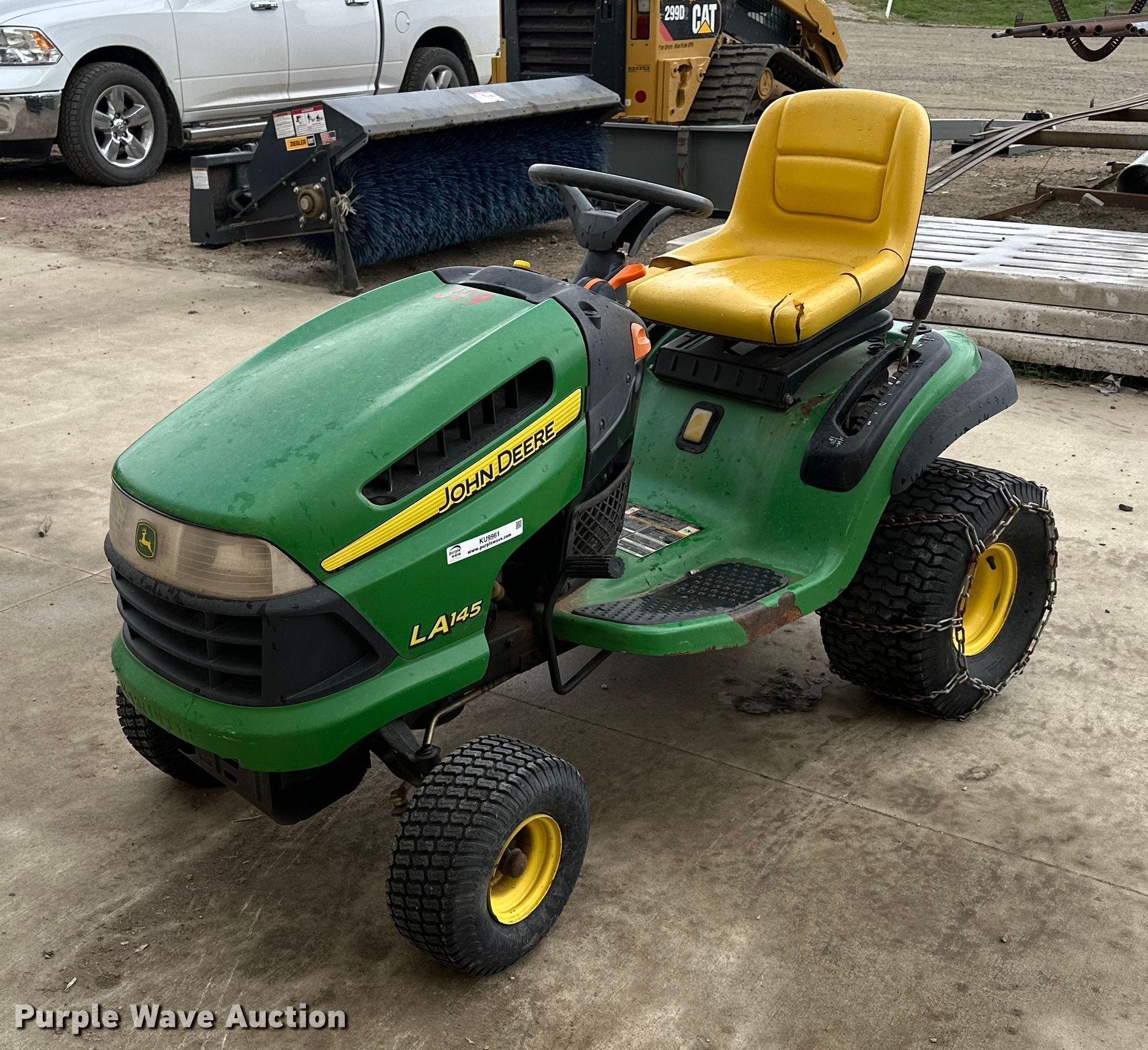 John Deere LA145 lawn mower in Sleepy Eye, MN Item KU9961 sold