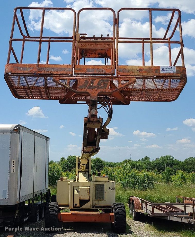 image for item DC6076 JLG 60HA  boom lift