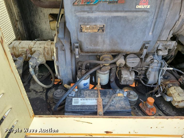 image for item DC6076 JLG 60HA  boom lift