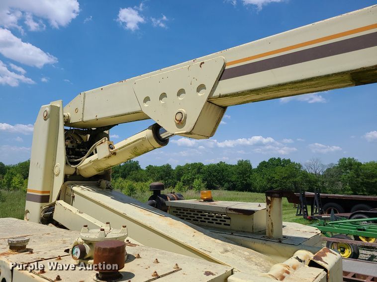 image for item DC6076 JLG 60HA  boom lift