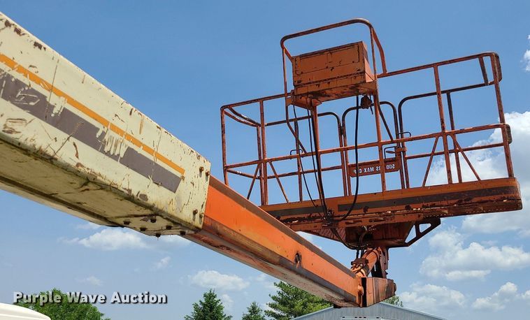 image for item DC6076 JLG 60HA  boom lift