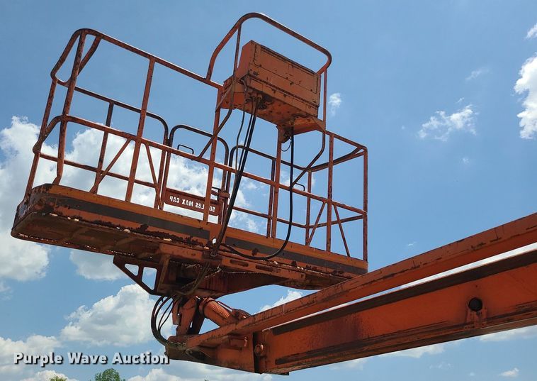 image for item DC6076 JLG 60HA  boom lift