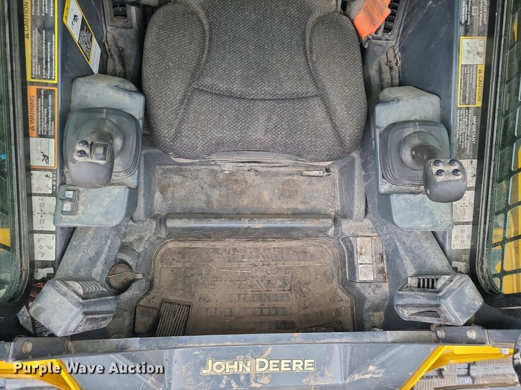 image for item DC6081 John Deere 333G  tracked skid steer loader
