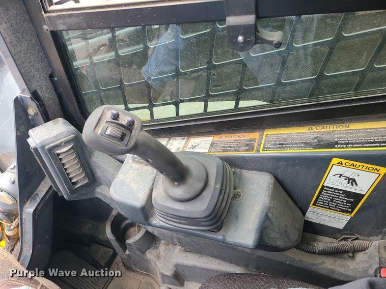 image for item DC6081 John Deere 333G  tracked skid steer loader