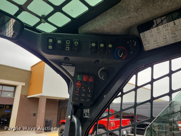 image for item DC6081 John Deere 333G  tracked skid steer loader