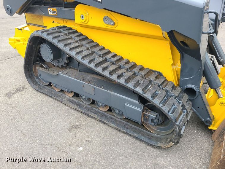 image for item DC6081 John Deere 333G  tracked skid steer loader