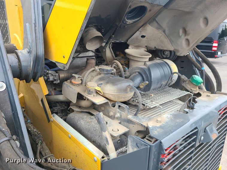 image for item DC6081 John Deere 333G  tracked skid steer loader