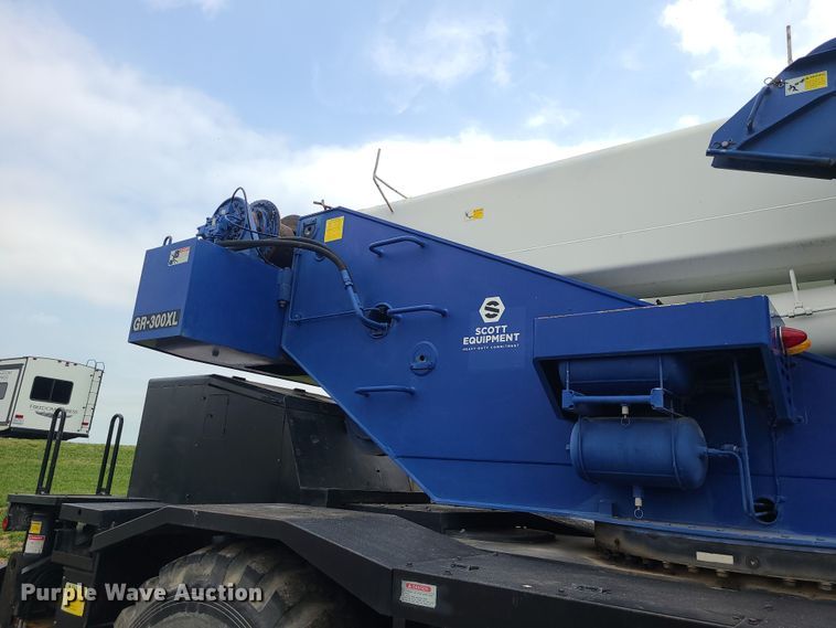 image for item DC6083 2011 Tadano GR300XL  crane