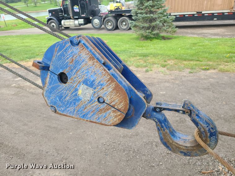 image for item DC6083 2011 Tadano GR300XL  crane