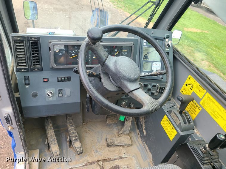 image for item DC6083 2011 Tadano GR300XL  crane