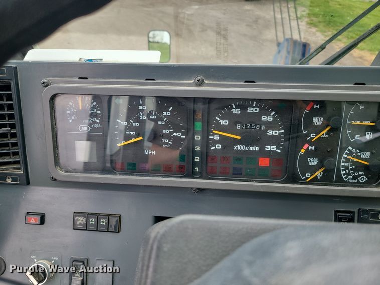 image for item DC6083 2011 Tadano GR300XL  crane