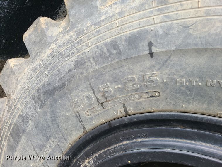 image for item DC6083 2011 Tadano GR300XL  crane