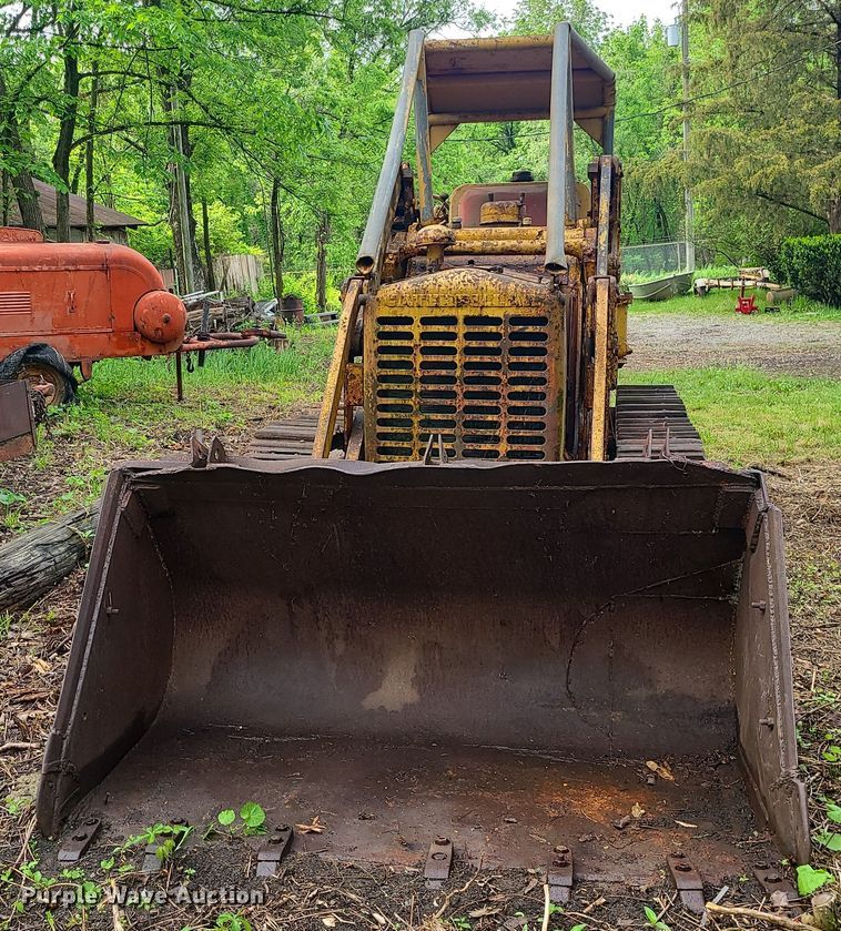 image for item DC6084 Caterpillar 933  track loader