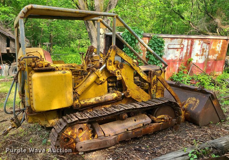image for item DC6084 Caterpillar 933  track loader