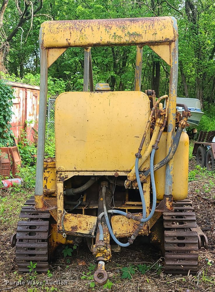 image for item DC6084 Caterpillar 933  track loader