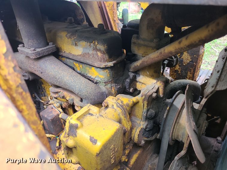 image for item DC6084 Caterpillar 933  track loader
