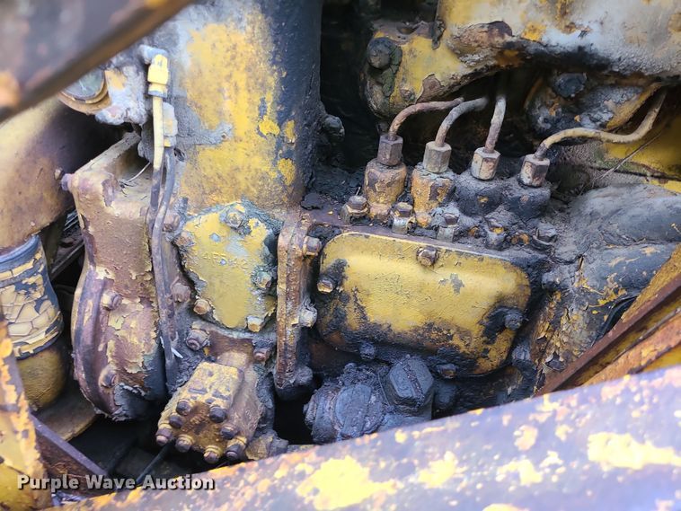 image for item DC6084 Caterpillar 933  track loader