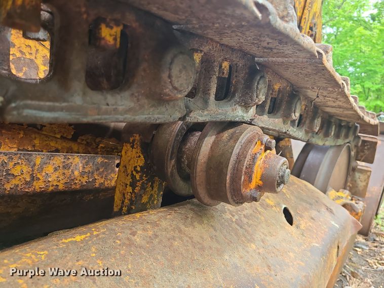 image for item DC6084 Caterpillar 933  track loader