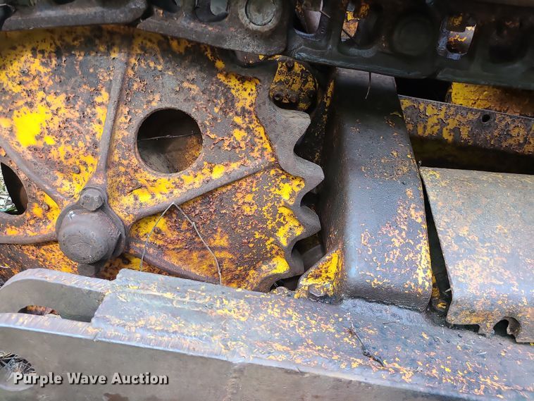 image for item DC6084 Caterpillar 933  track loader