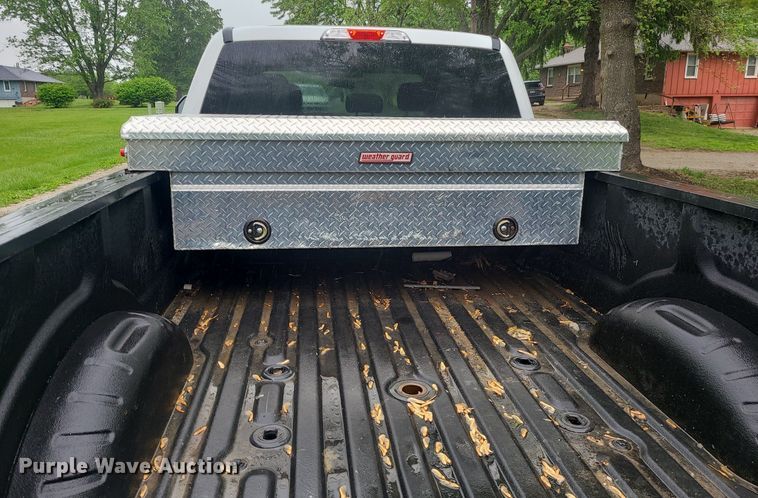 image for item DC6086 2019  Ford F350 Super Duty XLT  Crew Cab pickup truck