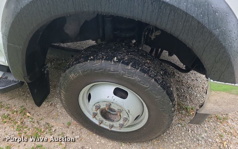 image for item DC6086 2019  Ford F350 Super Duty XLT  Crew Cab pickup truck