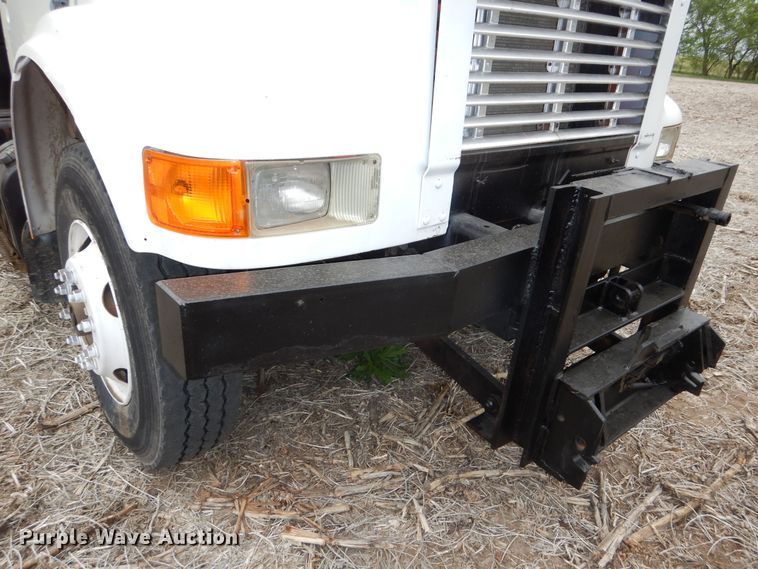 image for item DK1901 1997 International 4900  dump truck