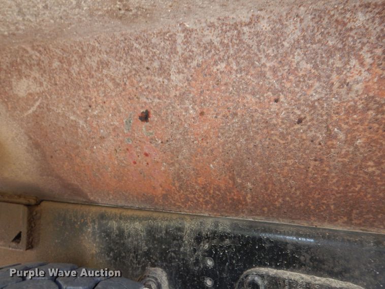 image for item DK1901 1997 International 4900  dump truck