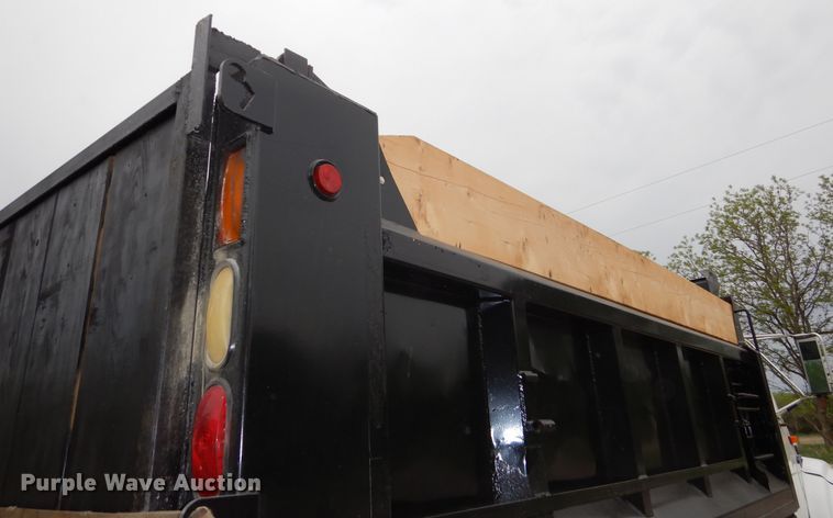 image for item DK1901 1997 International 4900  dump truck