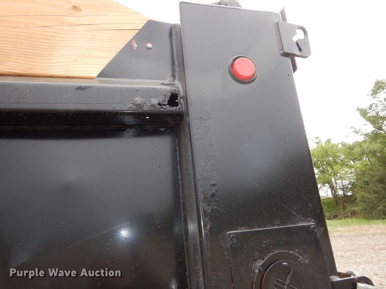 image for item DK1901 1997 International 4900  dump truck