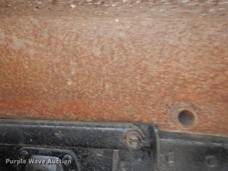 image for item DK1901 1997 International 4900  dump truck