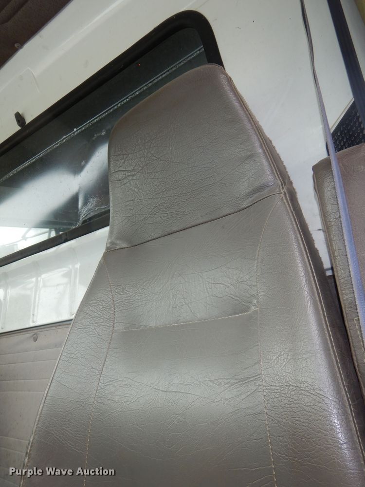 image for item DK1901 1997 International 4900  dump truck