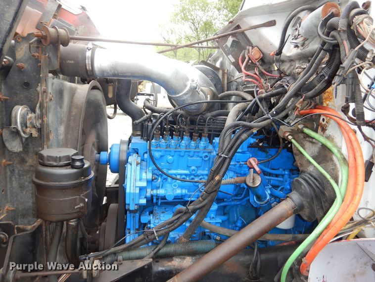 image for item DK1901 1997 International 4900  dump truck