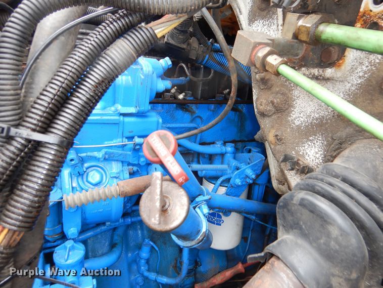 image for item DK1901 1997 International 4900  dump truck