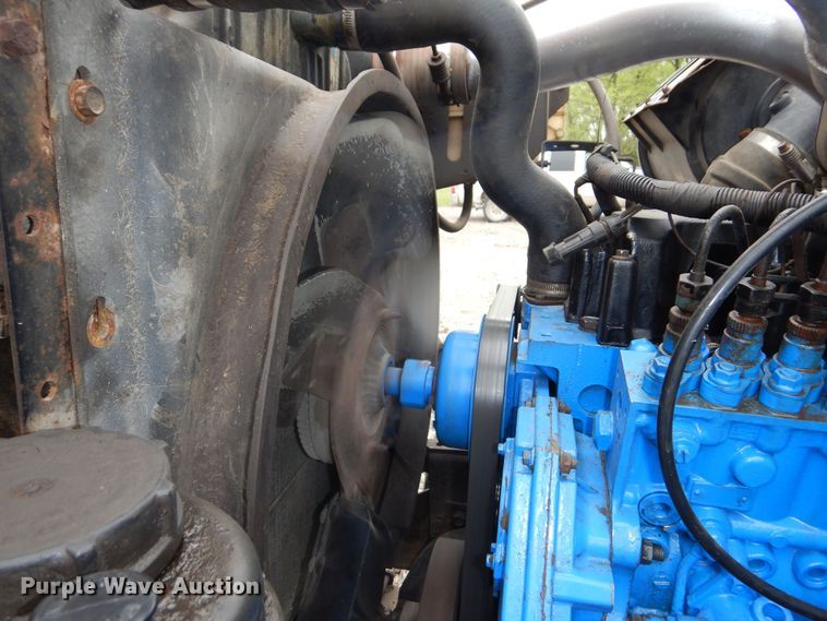 image for item DK1901 1997 International 4900  dump truck