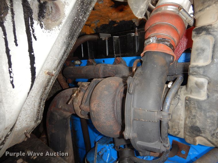 image for item DK1901 1997 International 4900  dump truck