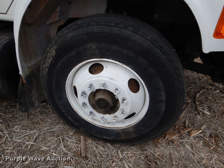 image for item DK1901 1997 International 4900  dump truck