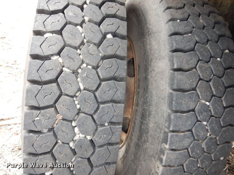 image for item DK1901 1997 International 4900  dump truck