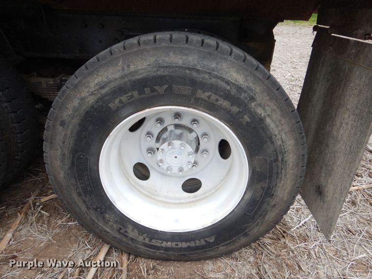 image for item DK1901 1997 International 4900  dump truck