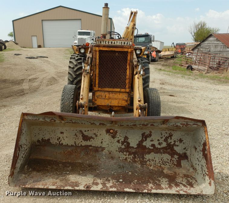 image for item DK1902 International 3514  backhoe