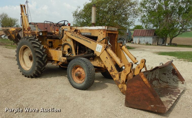 image for item DK1902 International 3514  backhoe