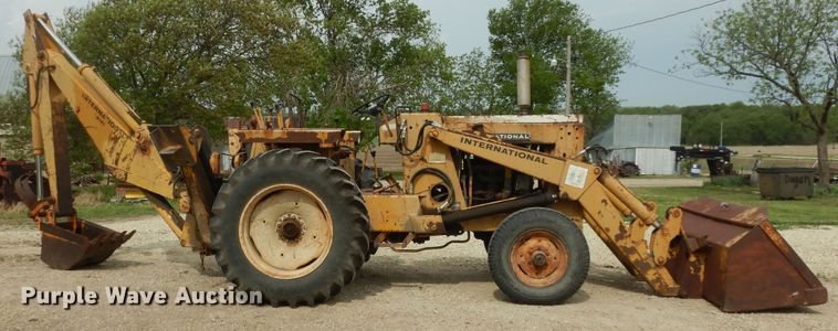image for item DK1902 International 3514  backhoe