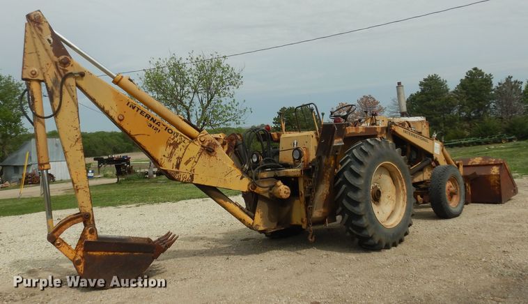 image for item DK1902 International 3514  backhoe