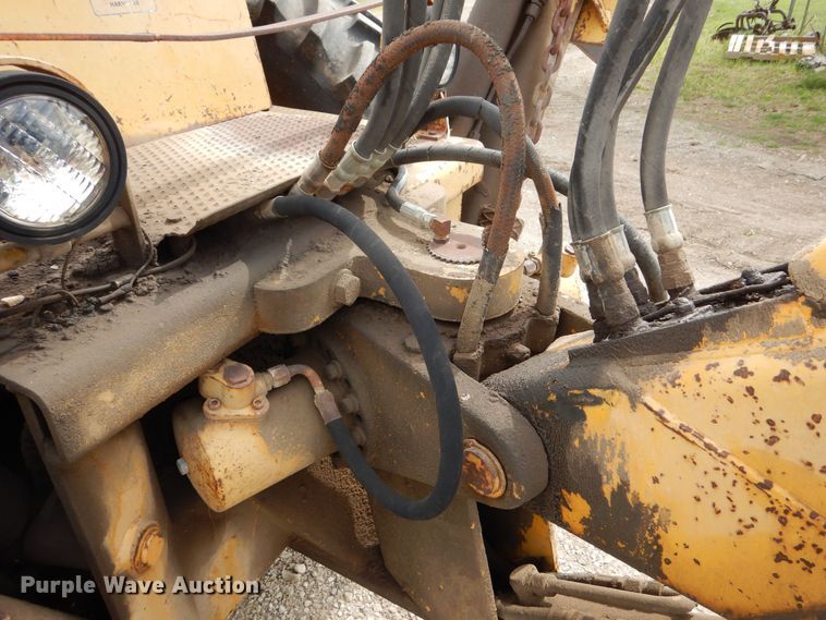 image for item DK1902 International 3514  backhoe